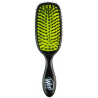 WETBRUSH RETAIL SHINE ENHANCER juodas plaukų šepetys su šerno šereliais