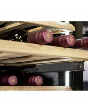 Caso | Wine Cooler | WineDeluxe WD 17 | Energy efficiency class G | Built-in | Bottles capacity 17 | Black