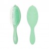 WETBRUSH GO GREEN™ TREATMENT & SHINE plaukų šepetys su sintetiniais šereliais ir natūraliais aliejais, žalias