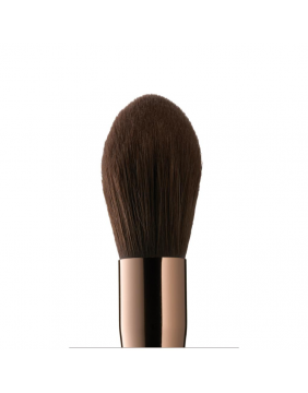delilah BLUSHER/HIGHLIGHTER BRUSH skaistalų ir švytėjimo suteikiančios priemonės šepetėlis
