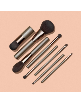 delilah VEGAN BRUSH COLLECTION makiažo šepetėlių rinkinys
