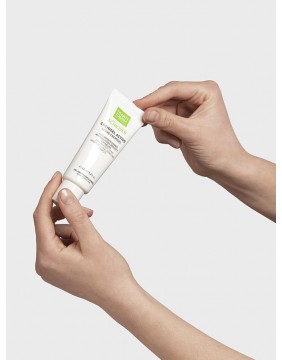 MARTIDERM KREMAS-GELIS Į AKNĘ LINKUSIAI ODAI ACNIOVER, 40 ML