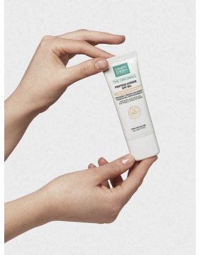 MARTIDERM APSAUGINIS, ATSPALVĮ SUTEIKIANTIS FLUIDINIS KREMAS PROTEOS SCREEN SPF 50 COLOR FLUID CREAM, 40 ml